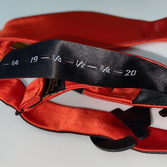 NWT Countess Mara bow tie dark orange satin adjustable - Picture 4 of 5